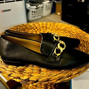 Woman’s designer leather loafer by Steve Hadden; sz 7